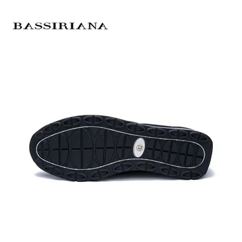 Bassiriana 2020 hombres de primavera y otoño zapatos planos casuales zapatos de deporte de cuero cómodo, transpirable zapatos de los Hombres