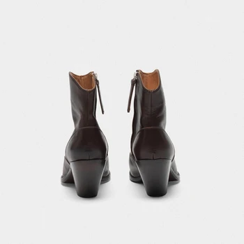 La vendimia de las mujeres botas Europea y Británica hecha a mano de cuero botas con tacones gruesos y zapatos de tacón alto nuevo caballero de arranque botas de tobillo