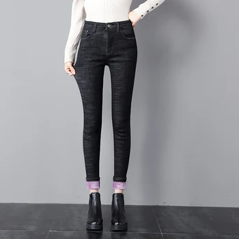 Además de terciopelo de invierno para mujeres 2020 nueva versión coreana fue significativamente más delgados pies pantalones largos, ropa exterior caliente de espesor jeans